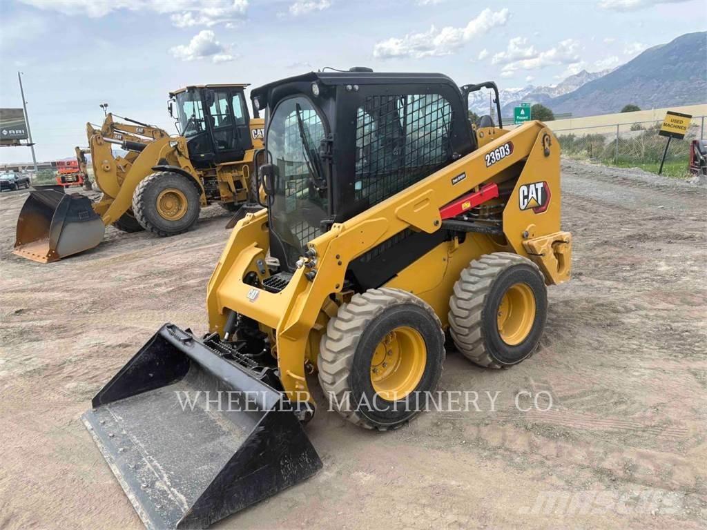 CAT 236D3 C3H2 Mini incarcator