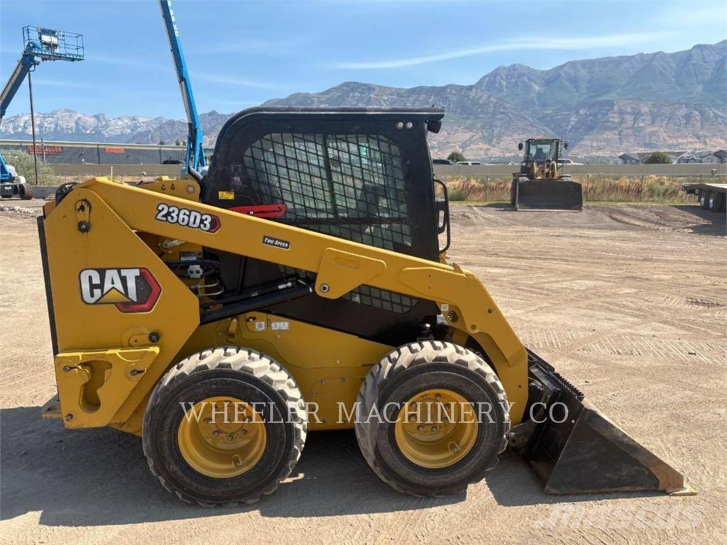 CAT 236D3 C3H2 Mini incarcator