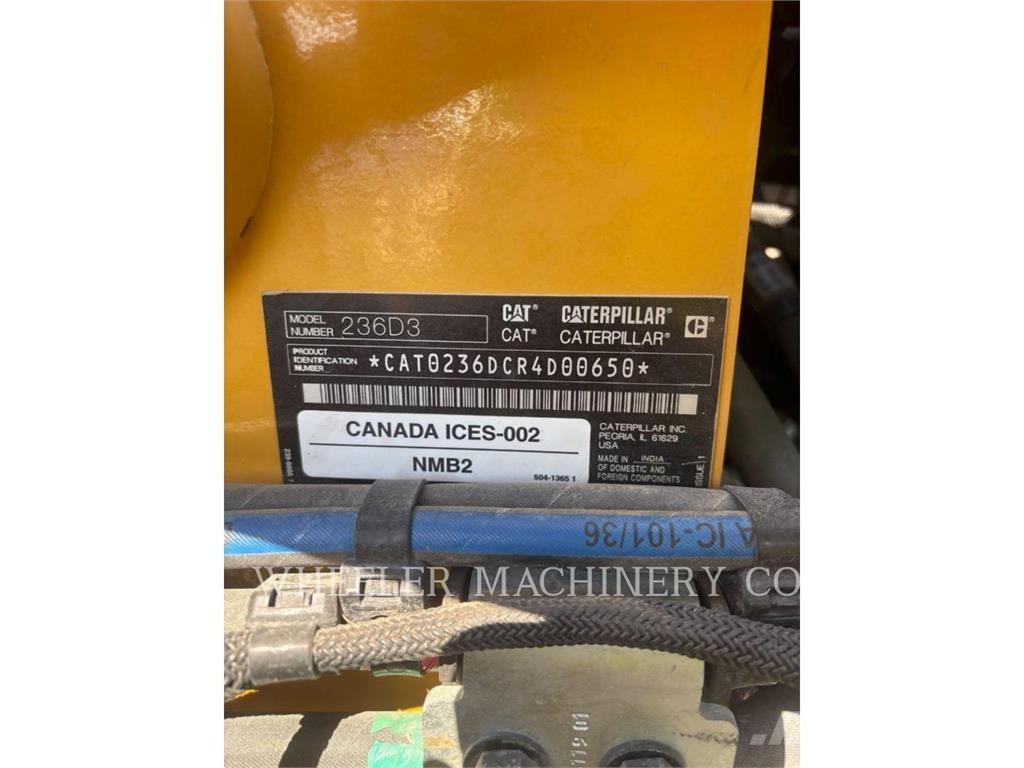 CAT 236D3 C3H2 Mini incarcator