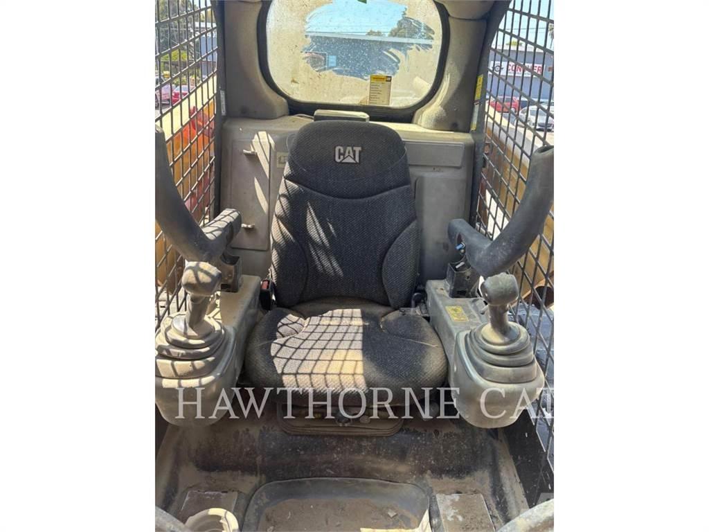 CAT 239D Încarcatoare cu excavator