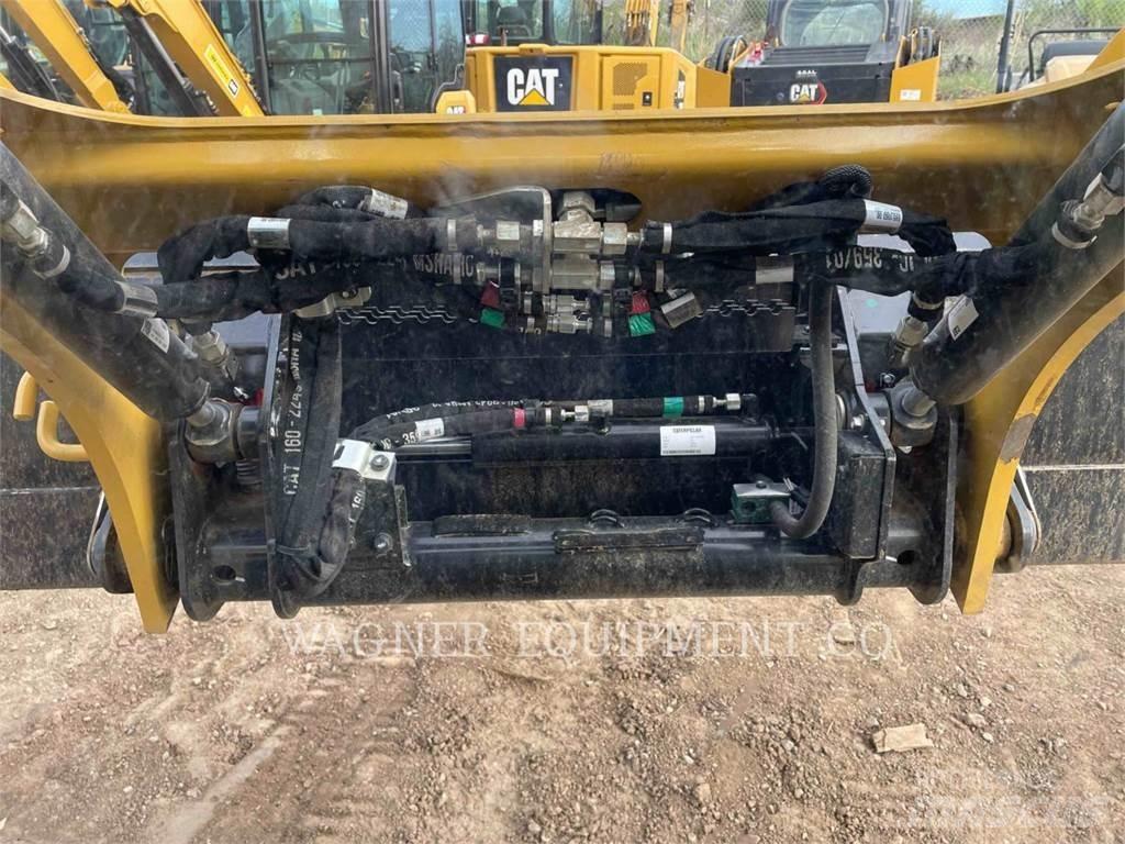 CAT 239D3 Încarcatoare cu excavator