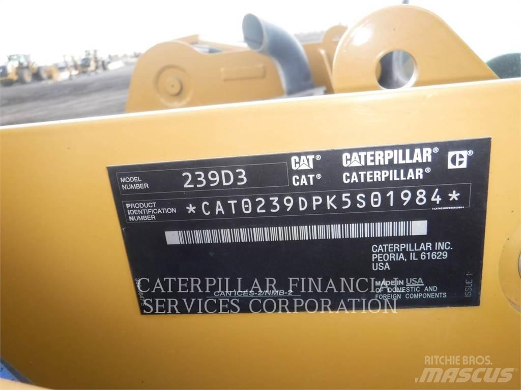 CAT 239D3 Încarcatoare cu excavator