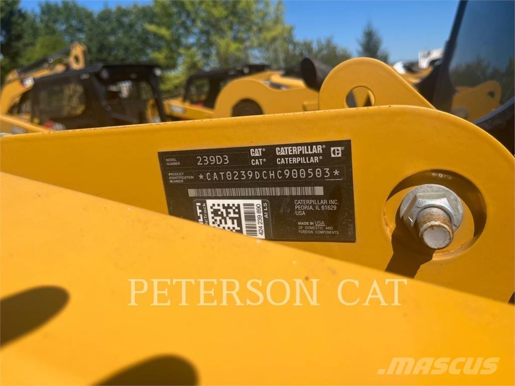 CAT 239D3 Mini incarcator