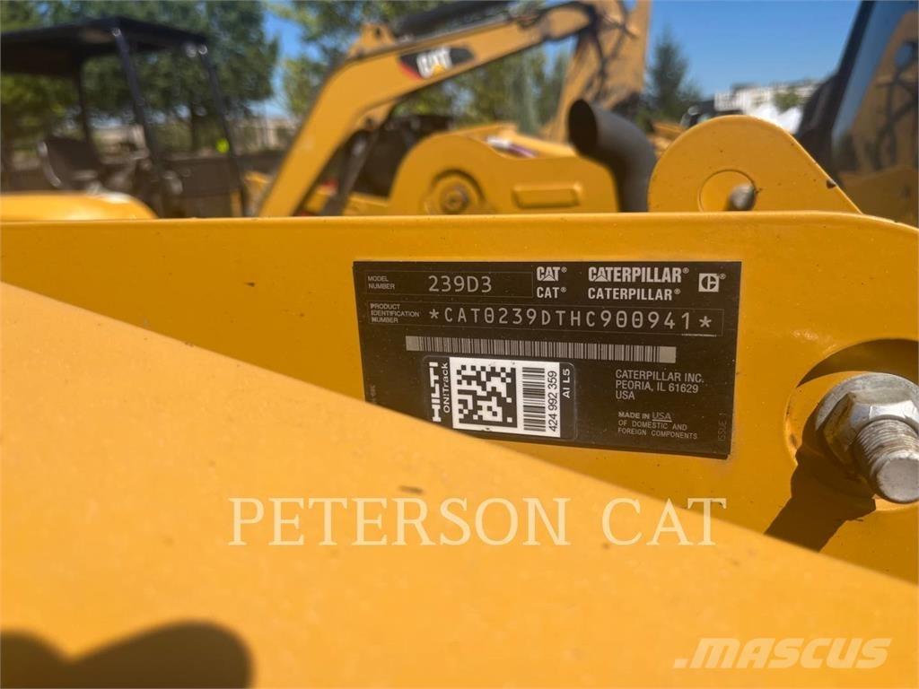 CAT 239D3 Mini incarcator