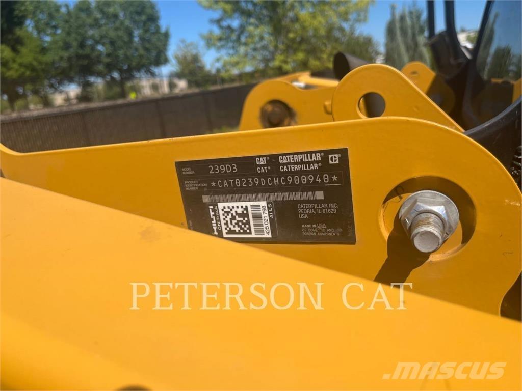 CAT 239D3 Mini incarcator