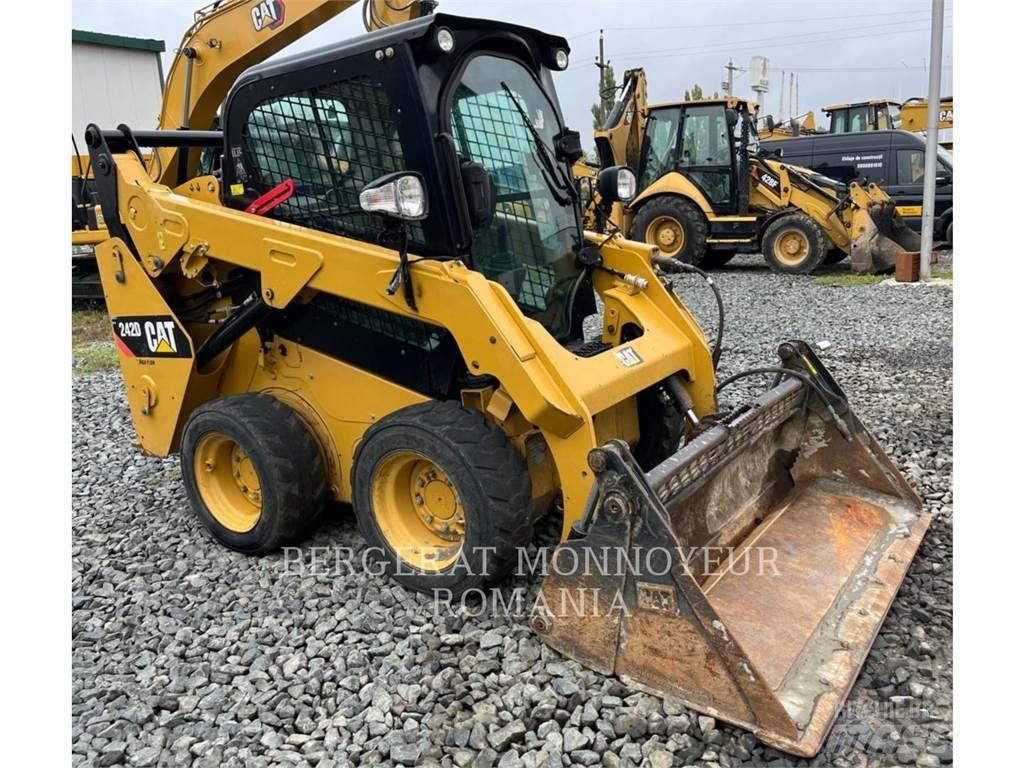 CAT 242D Mini incarcator