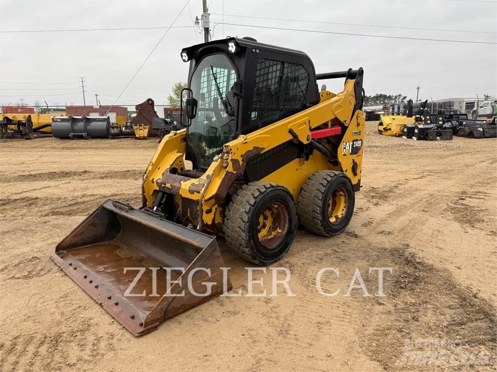 CAT 242D Mini incarcator