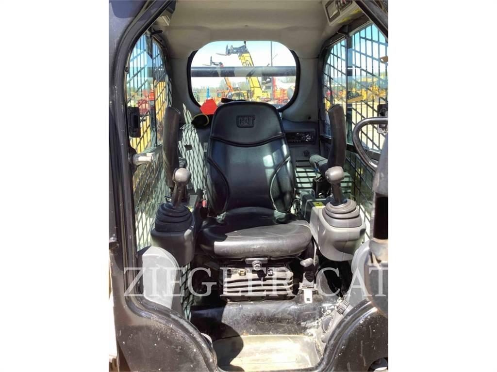 CAT 242D Mini incarcator