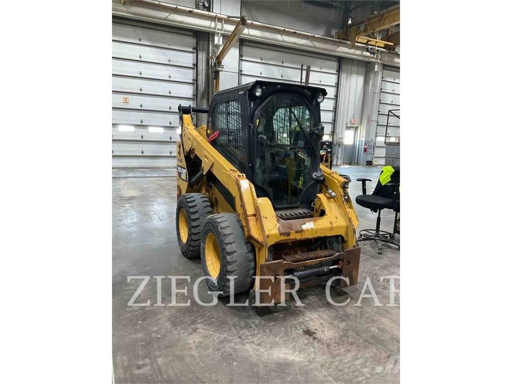 CAT 242D Mini incarcator