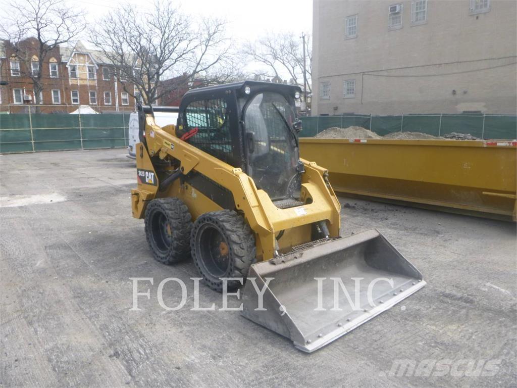 CAT 242D Mini incarcator