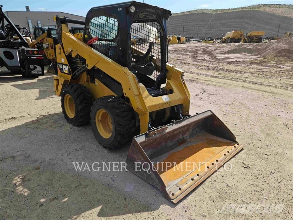 CAT 242D Mini incarcator