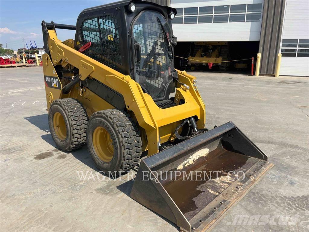 CAT 242D Mini incarcator