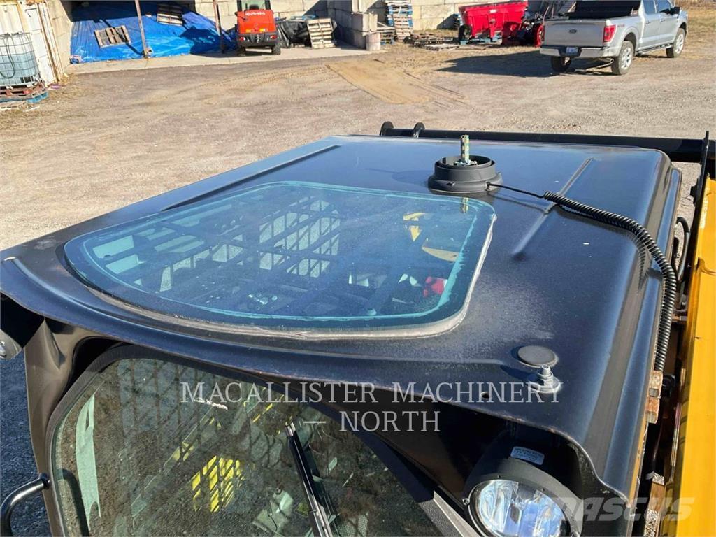 CAT 242D Mini incarcator