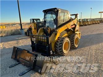 CAT 242D3 Mini incarcator
