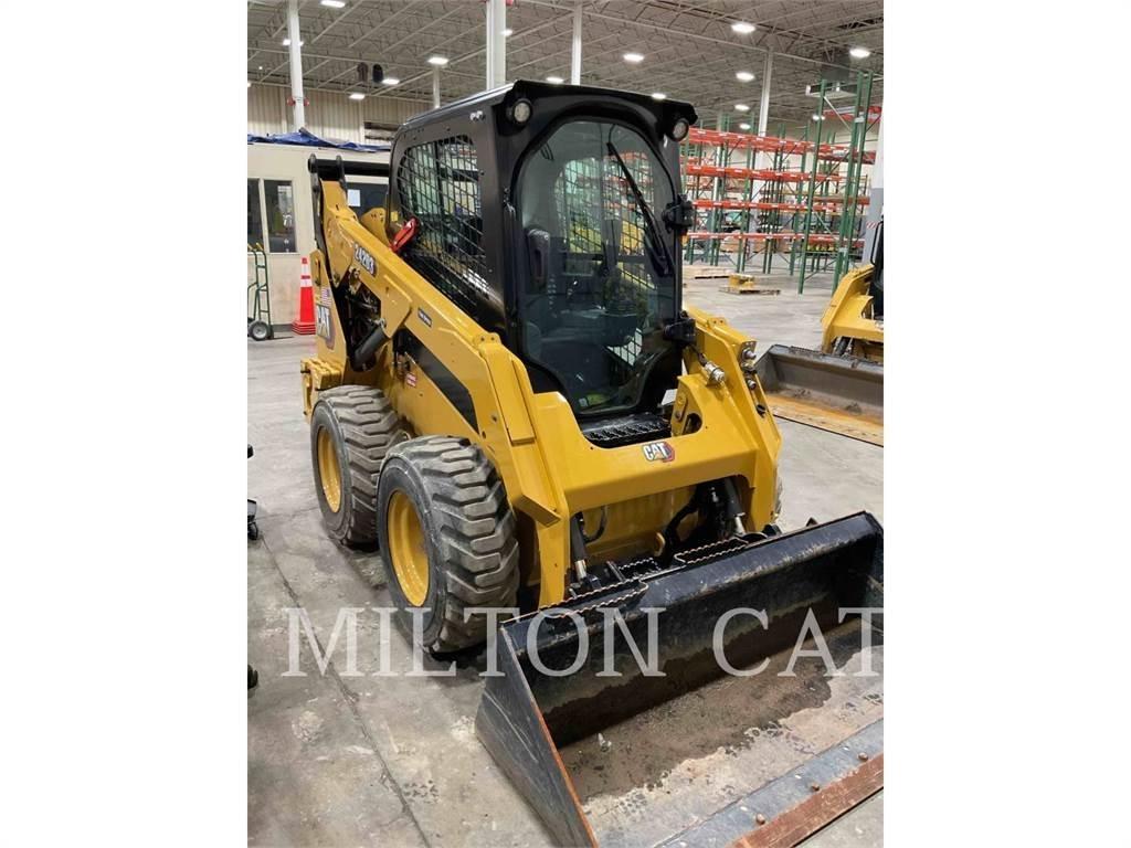 CAT 242D3 Mini incarcator