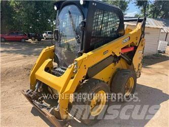 CAT 242D3 Mini incarcator