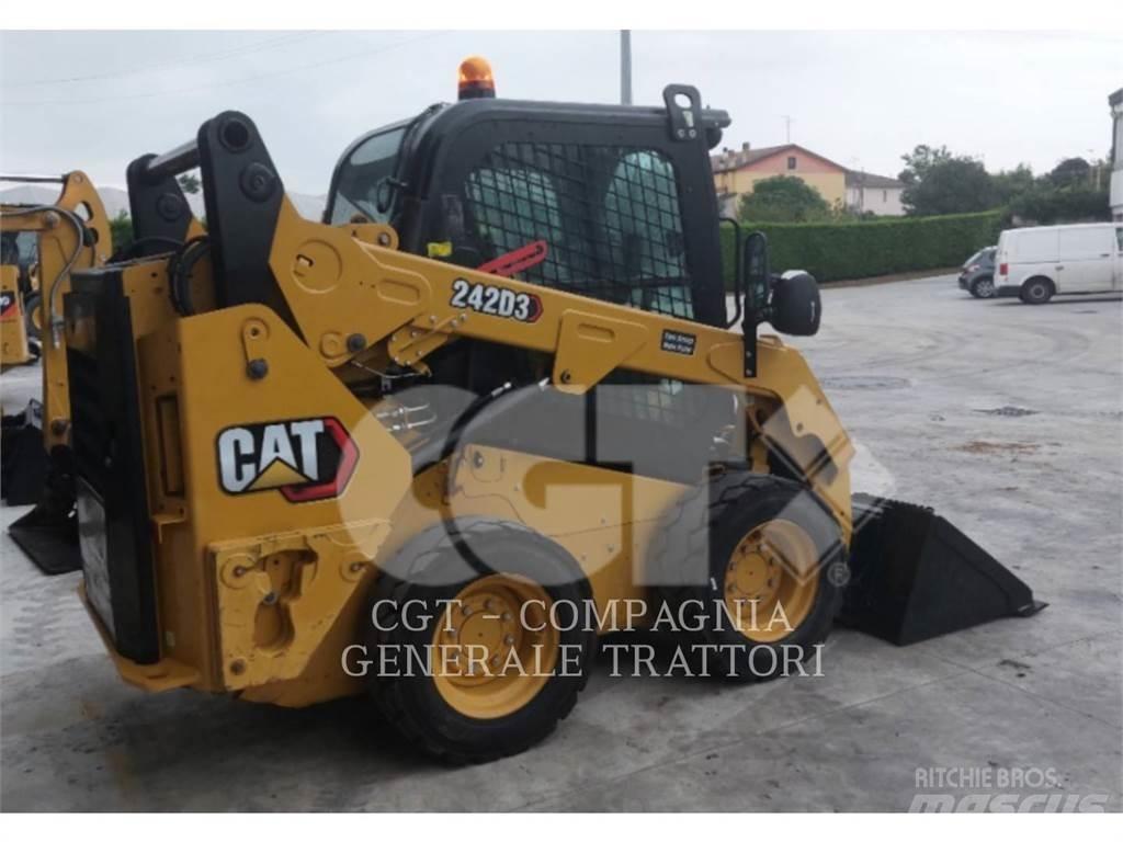 CAT 242D3 Mini incarcator