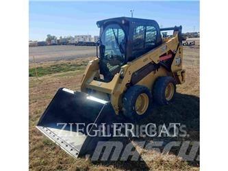 CAT 242D3 Mini incarcator