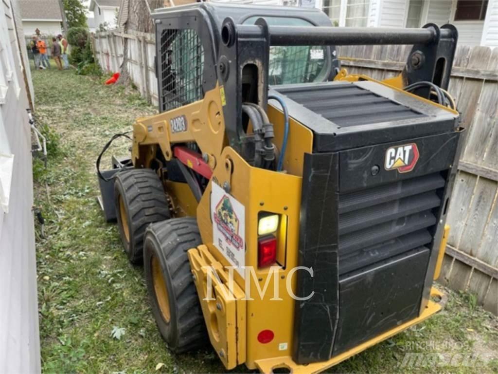 CAT 242D3 Mini incarcator