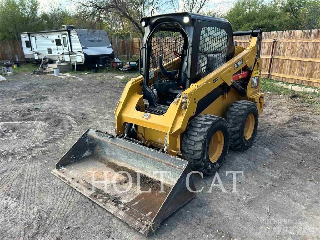 CAT 242D3 Mini incarcator