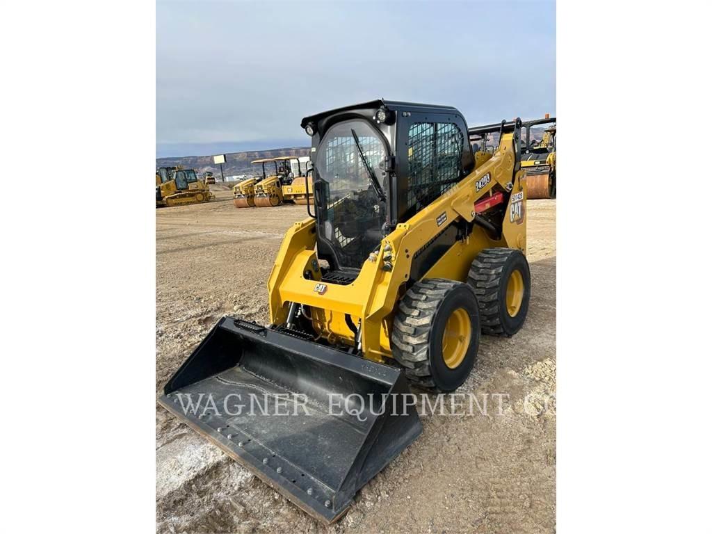 CAT 242D3 Mini incarcator