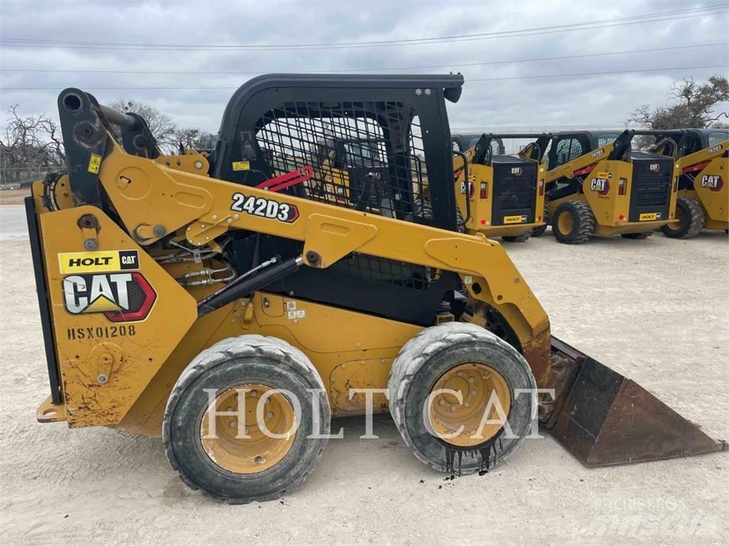 CAT 242D3 Mini incarcator