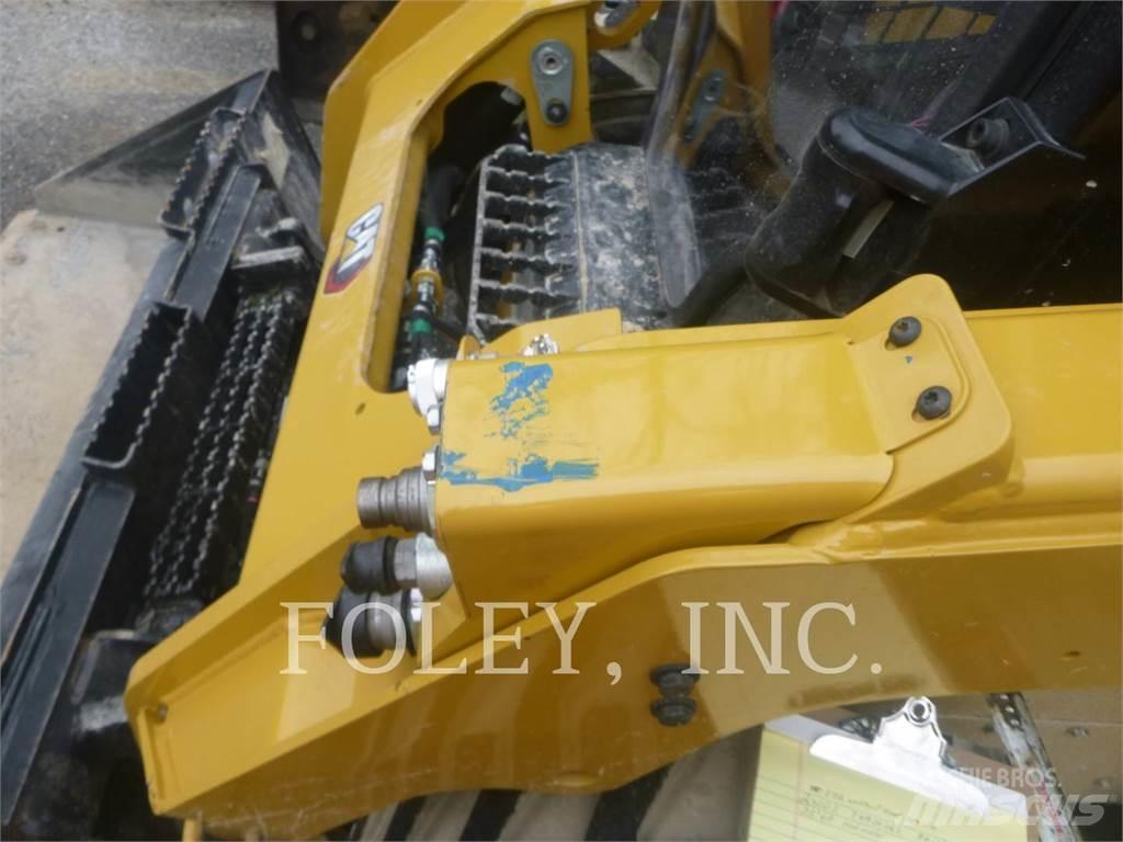 CAT 242D3 Mini incarcator