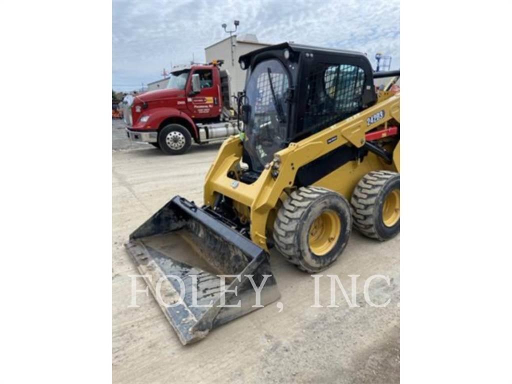 CAT 242D3 Mini incarcator