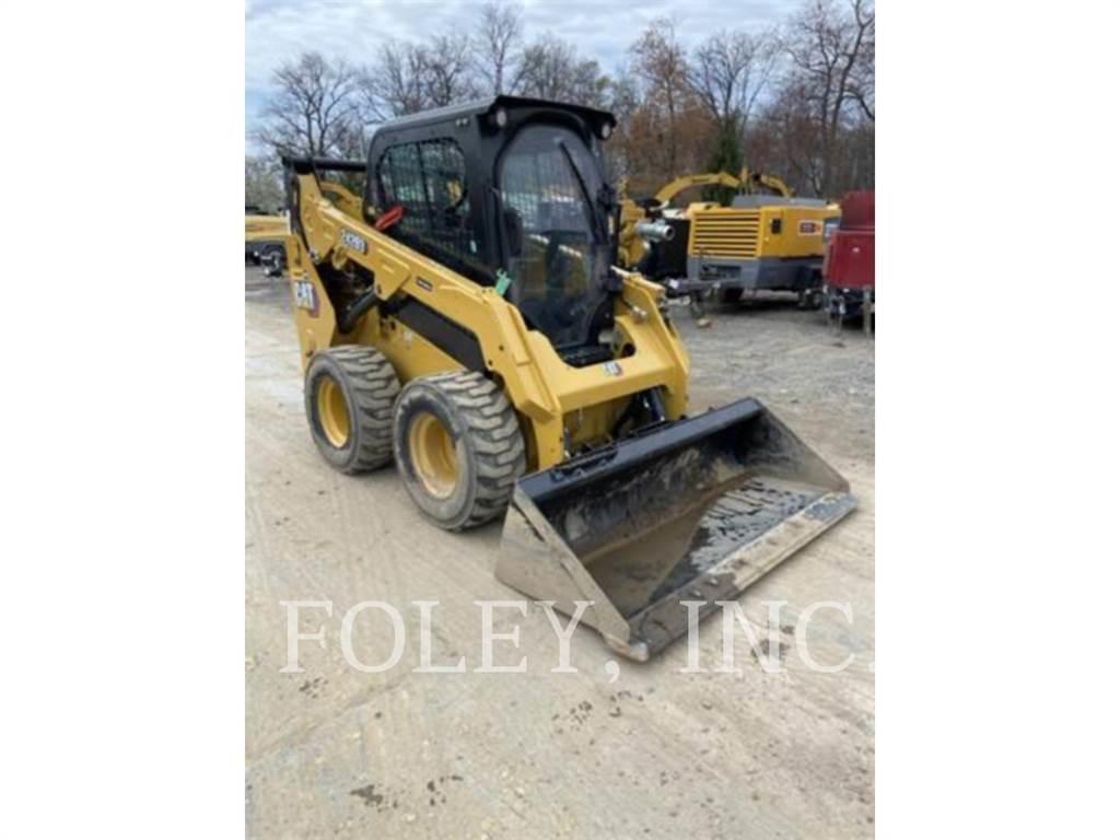 CAT 242D3 Mini incarcator