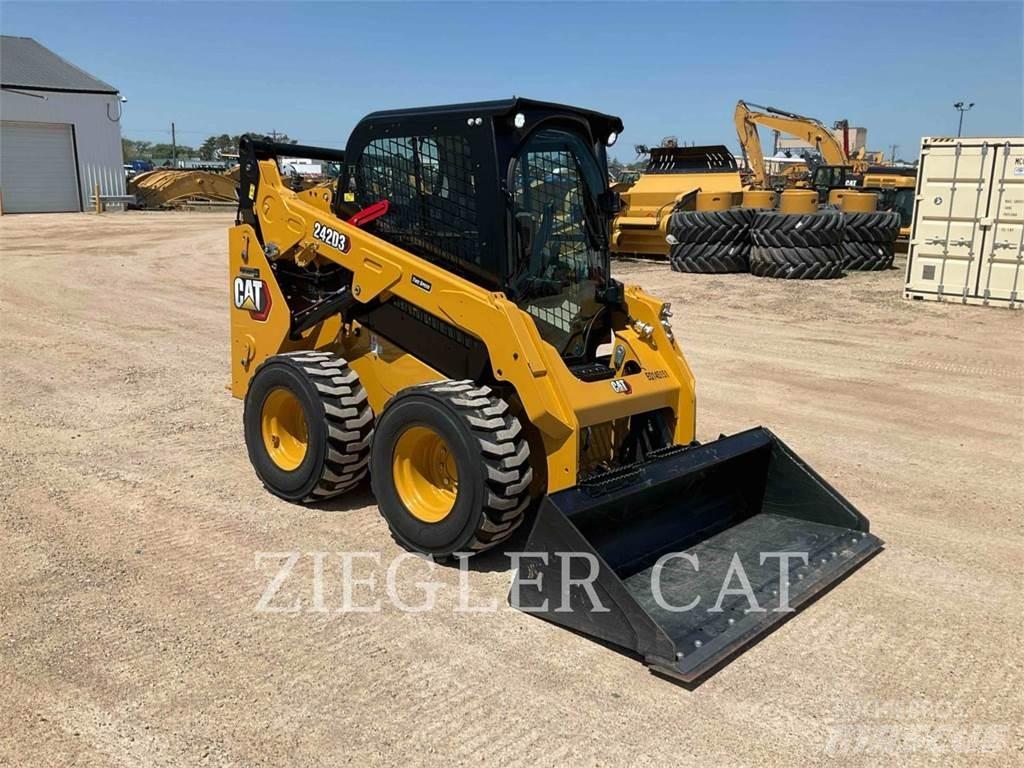 CAT 242D3 Mini incarcator