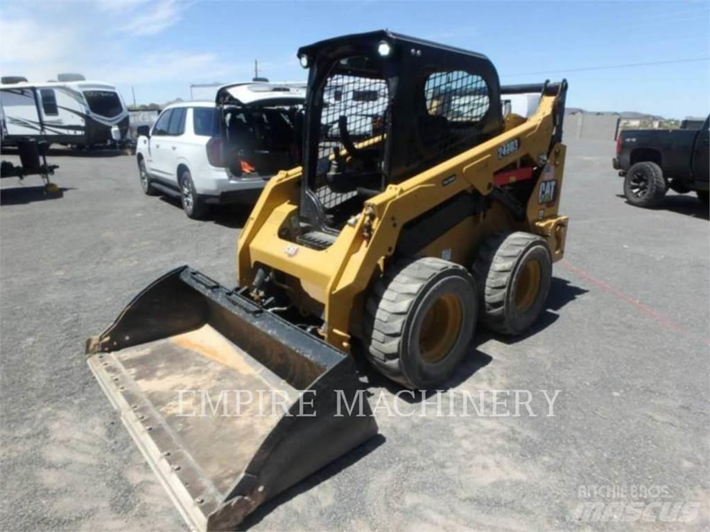 CAT 242D3 Mini incarcator