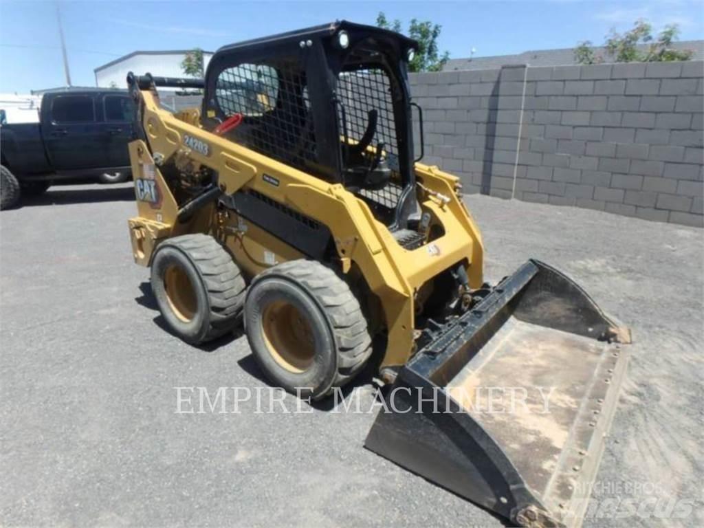 CAT 242D3 Mini incarcator