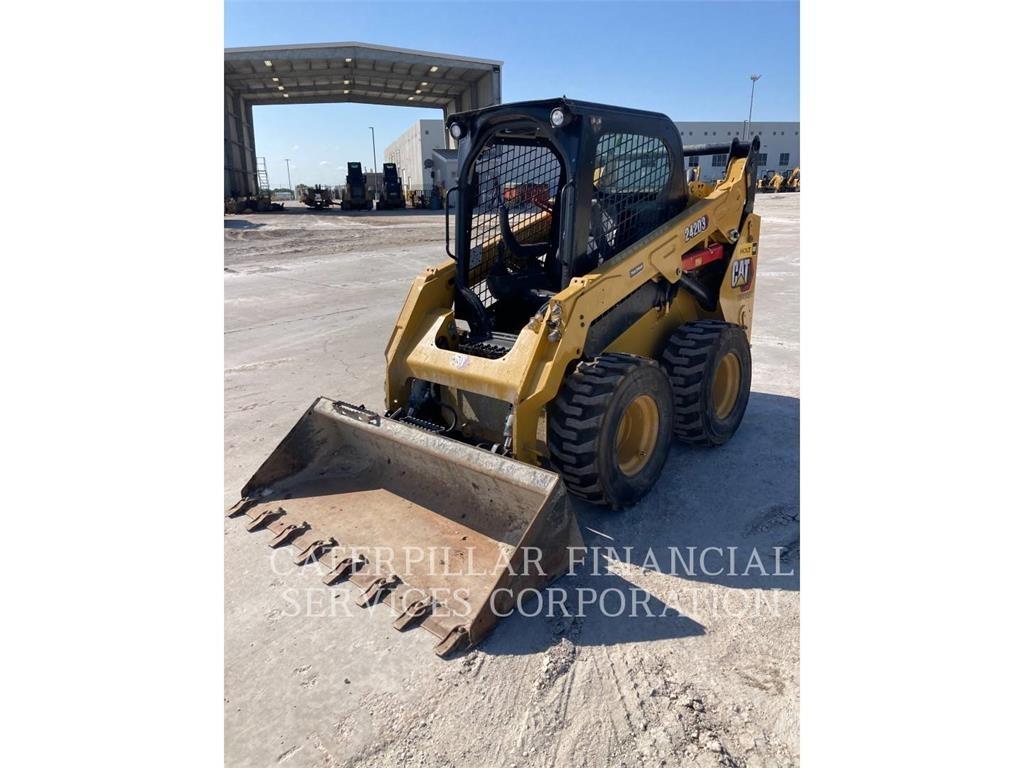 CAT 242D3 Mini incarcator