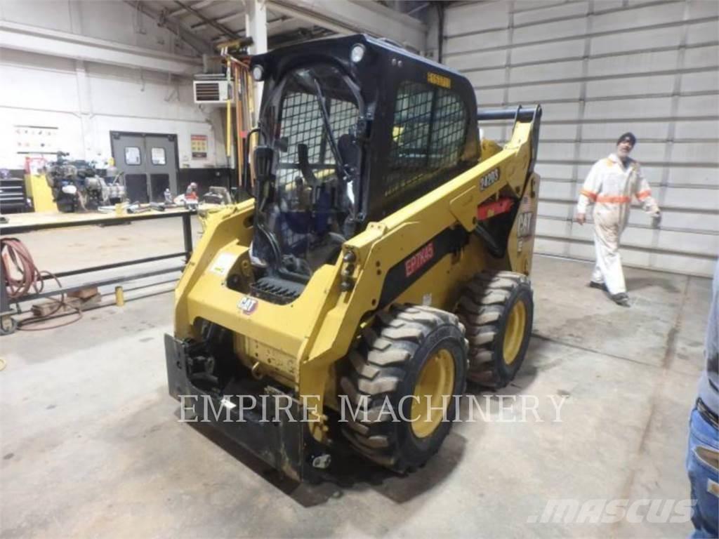 CAT 242D3 CA Mini incarcator