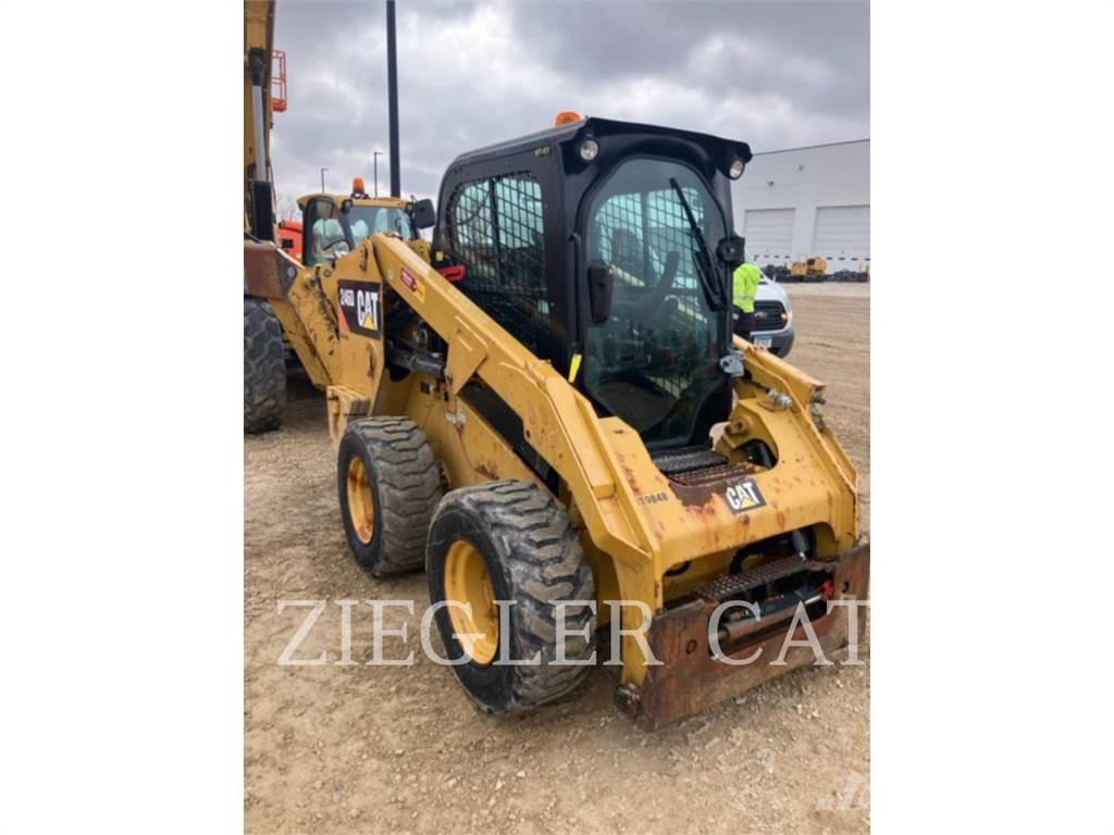 CAT 246D Mini incarcator