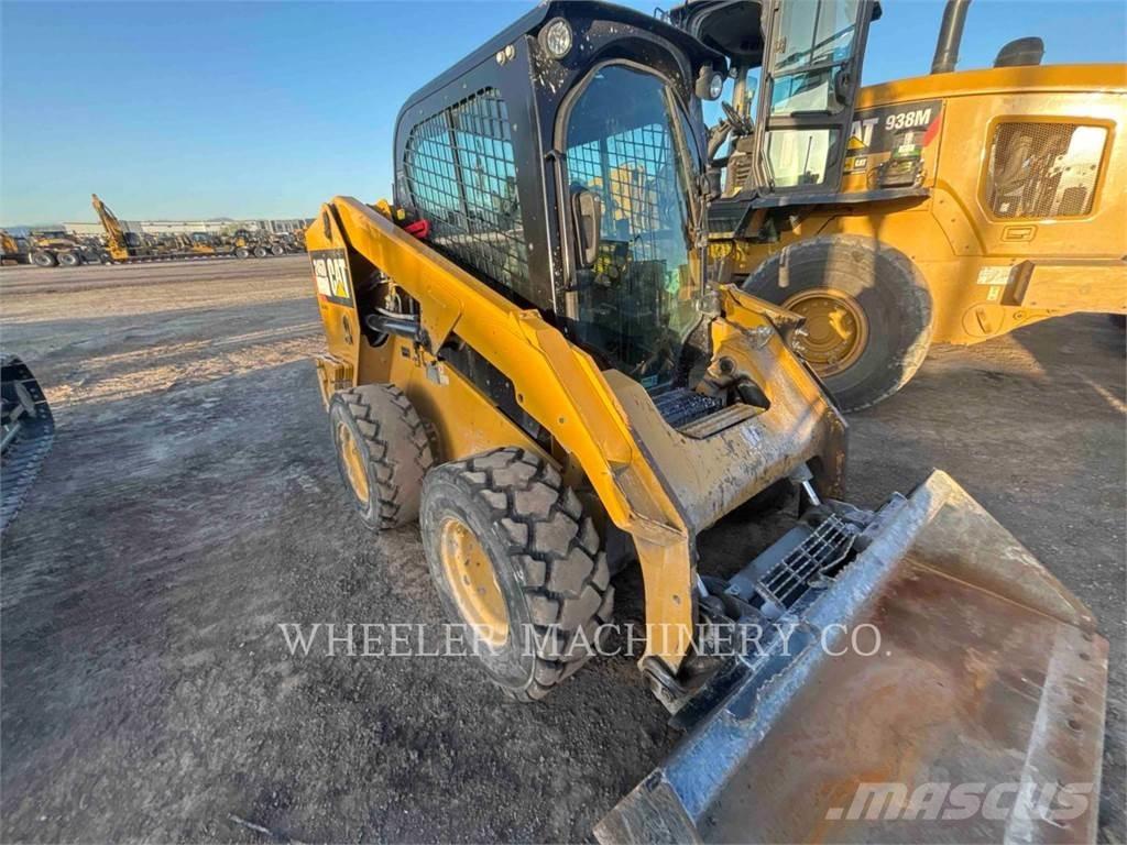 CAT 246D2 C3H4 Mini incarcator