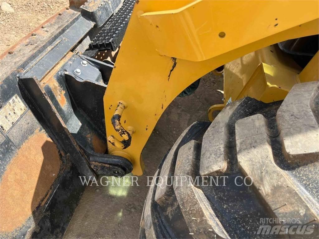 CAT 246D3 Mini incarcator