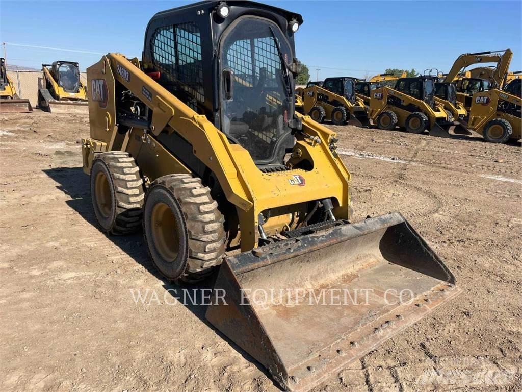 CAT 246D3 Mini incarcator
