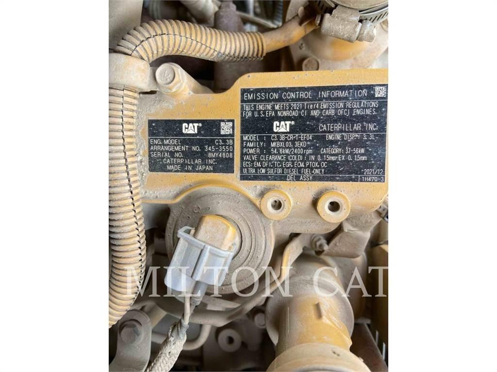 CAT 246D3 Mini incarcator