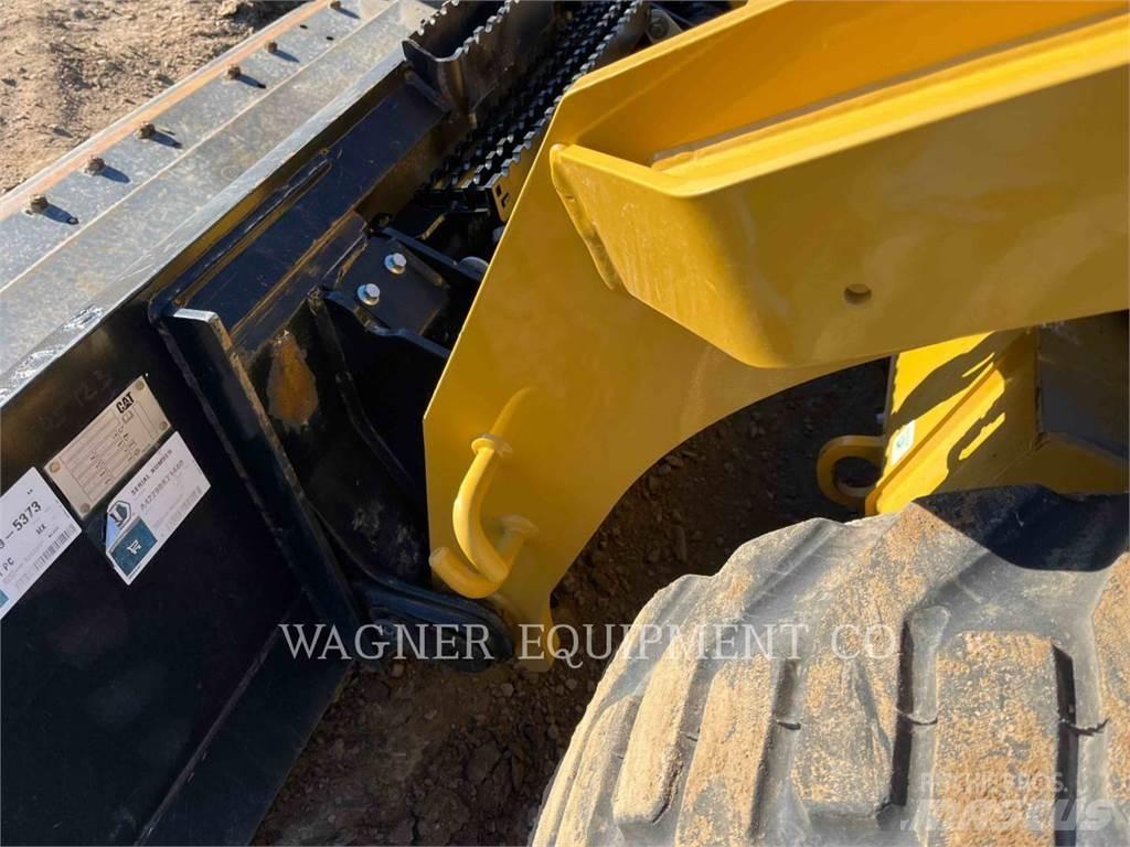 CAT 246D3 Mini incarcator