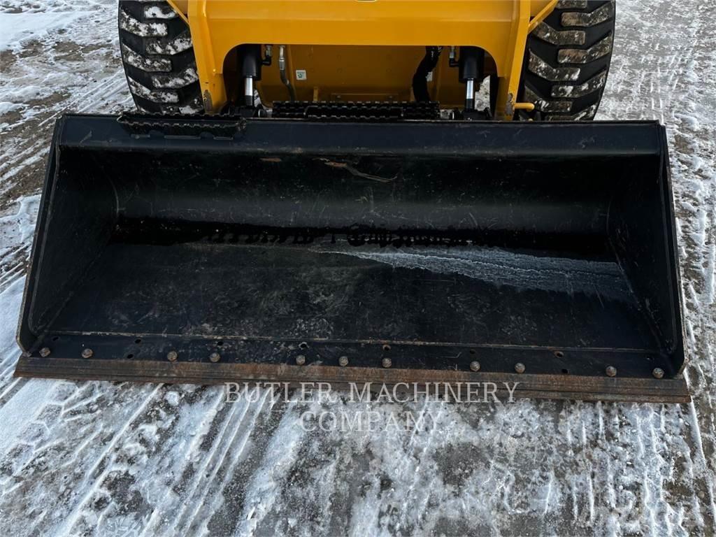 CAT 246D3 Mini incarcator