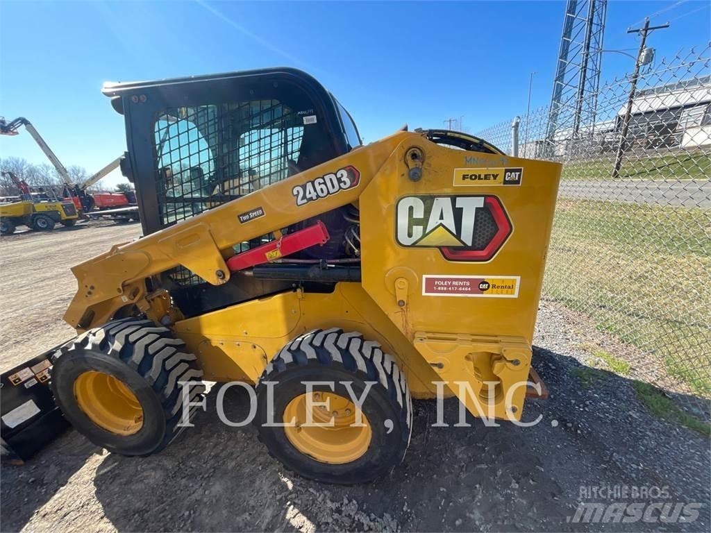 CAT 246D3 Mini incarcator
