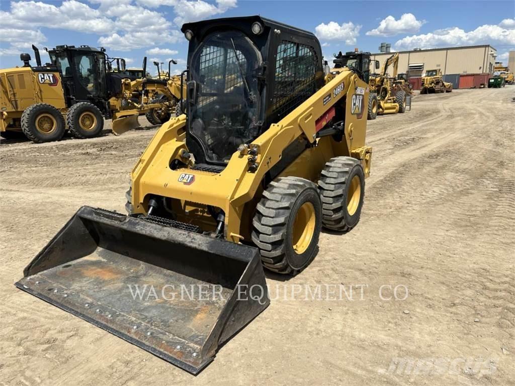 CAT 246D3 Mini incarcator