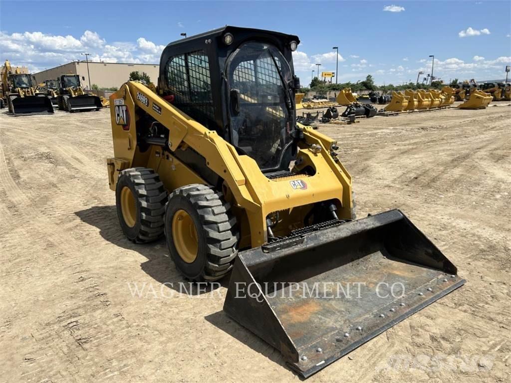 CAT 246D3 Mini incarcator