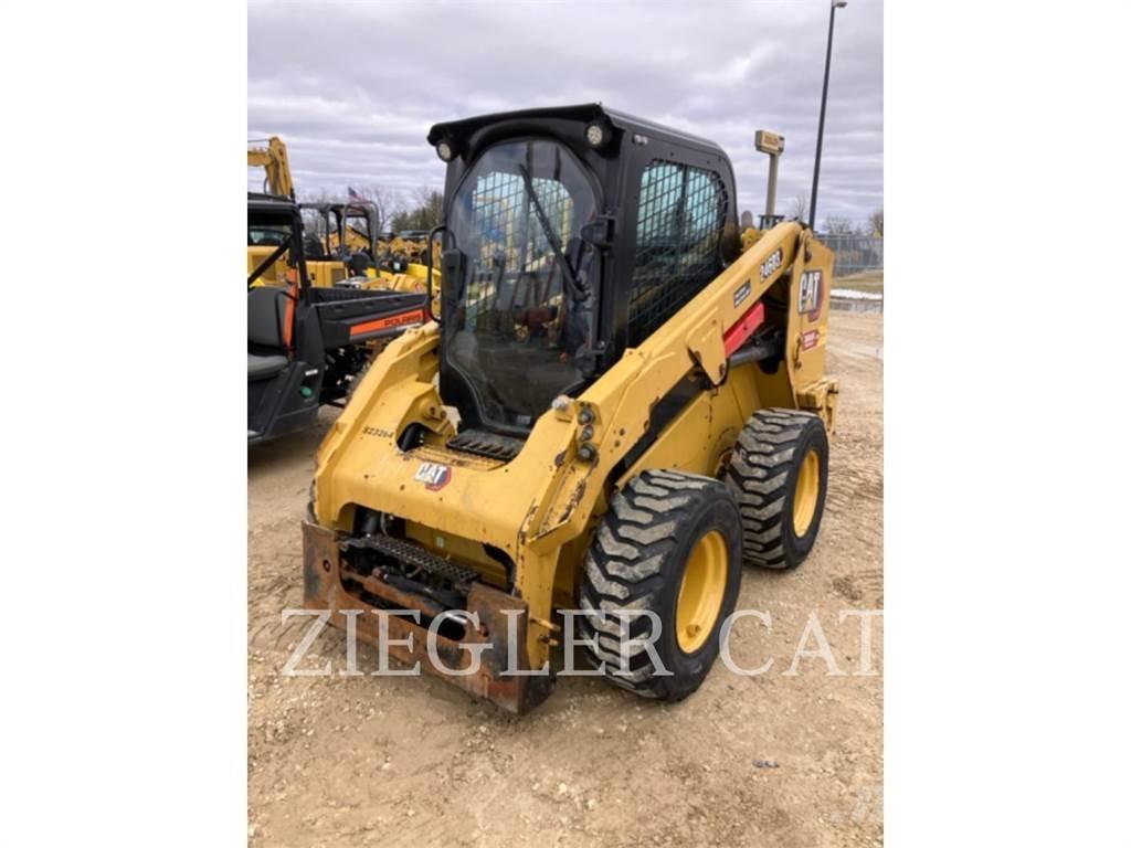 CAT 246D3 Mini incarcator