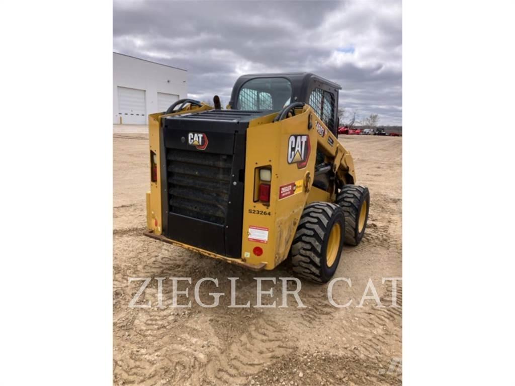 CAT 246D3 Mini incarcator