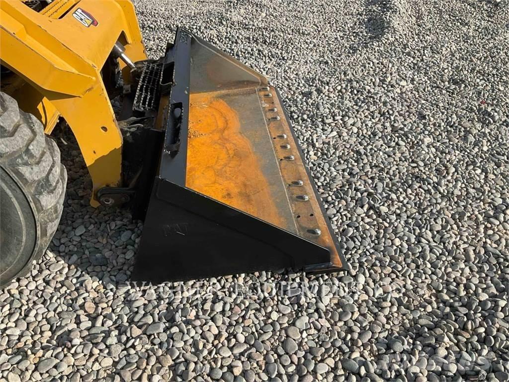 CAT 246D3 Mini incarcator