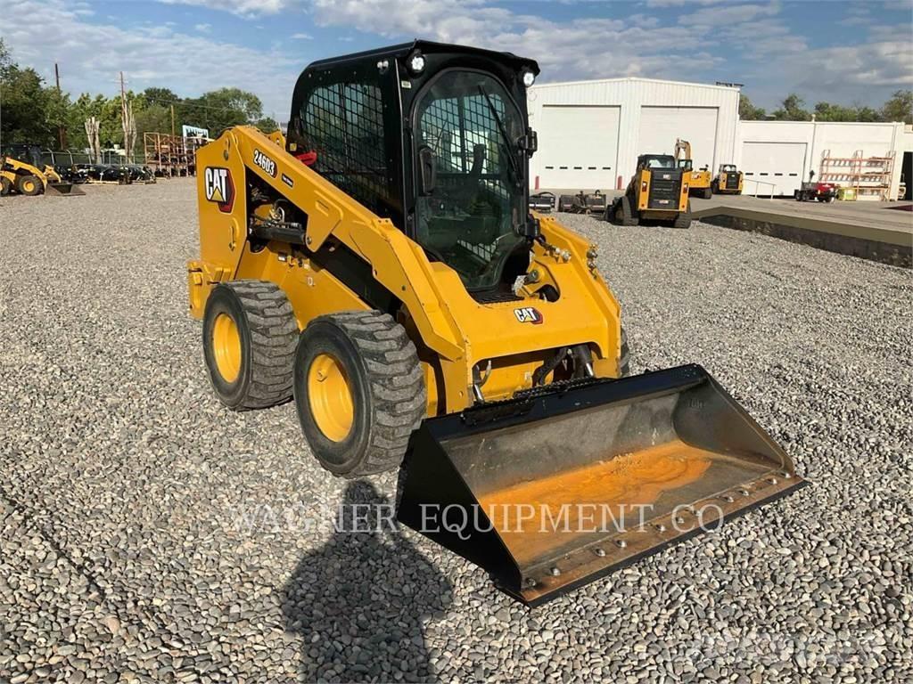 CAT 246D3 Mini incarcator