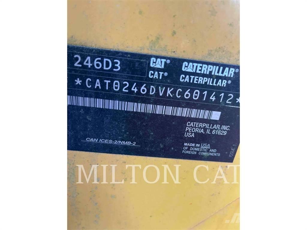 CAT 246D3 Mini incarcator