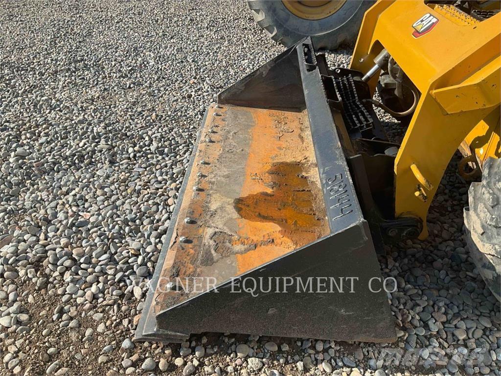 CAT 246D3 Mini incarcator